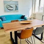 Luxury Flat By Station / Unique View Lejlighed *