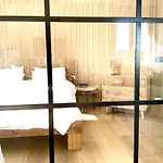 Luxury Flat By Station / Unique View *