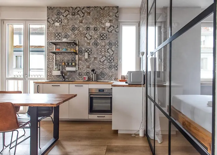 Apartment Luxury Flat By Station / Unique View Milan